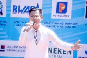 Ca sĩ Nguyên Hoàng - Chàng ca sĩ trẻ với giọng ca truyền cảm, giàu chất trữ tình 