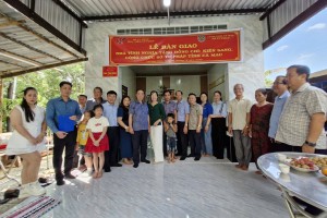 Học viện Tư pháp trao nhà tình nghĩa cho công chức Sở Tư pháp tỉnh Cà Mau