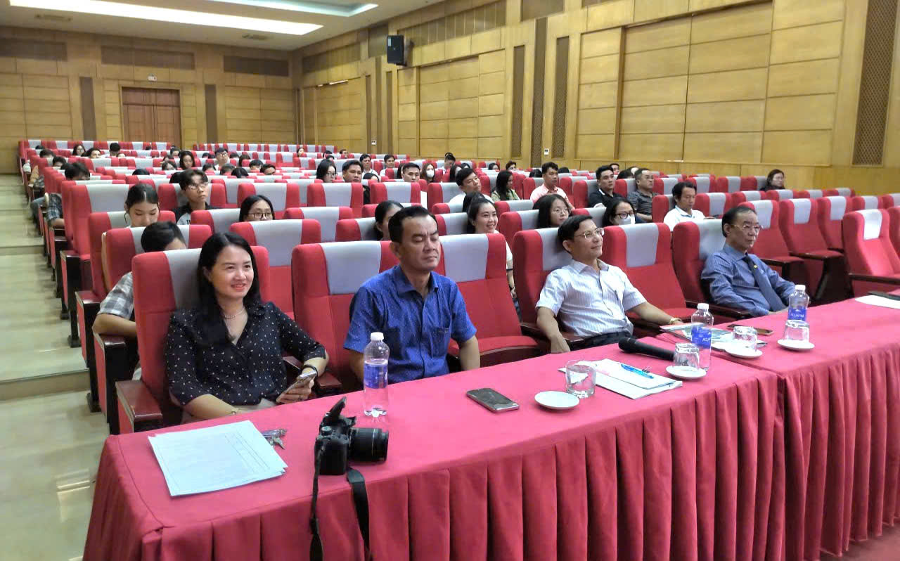2 Quang cảnh buổi lễ khai giảng