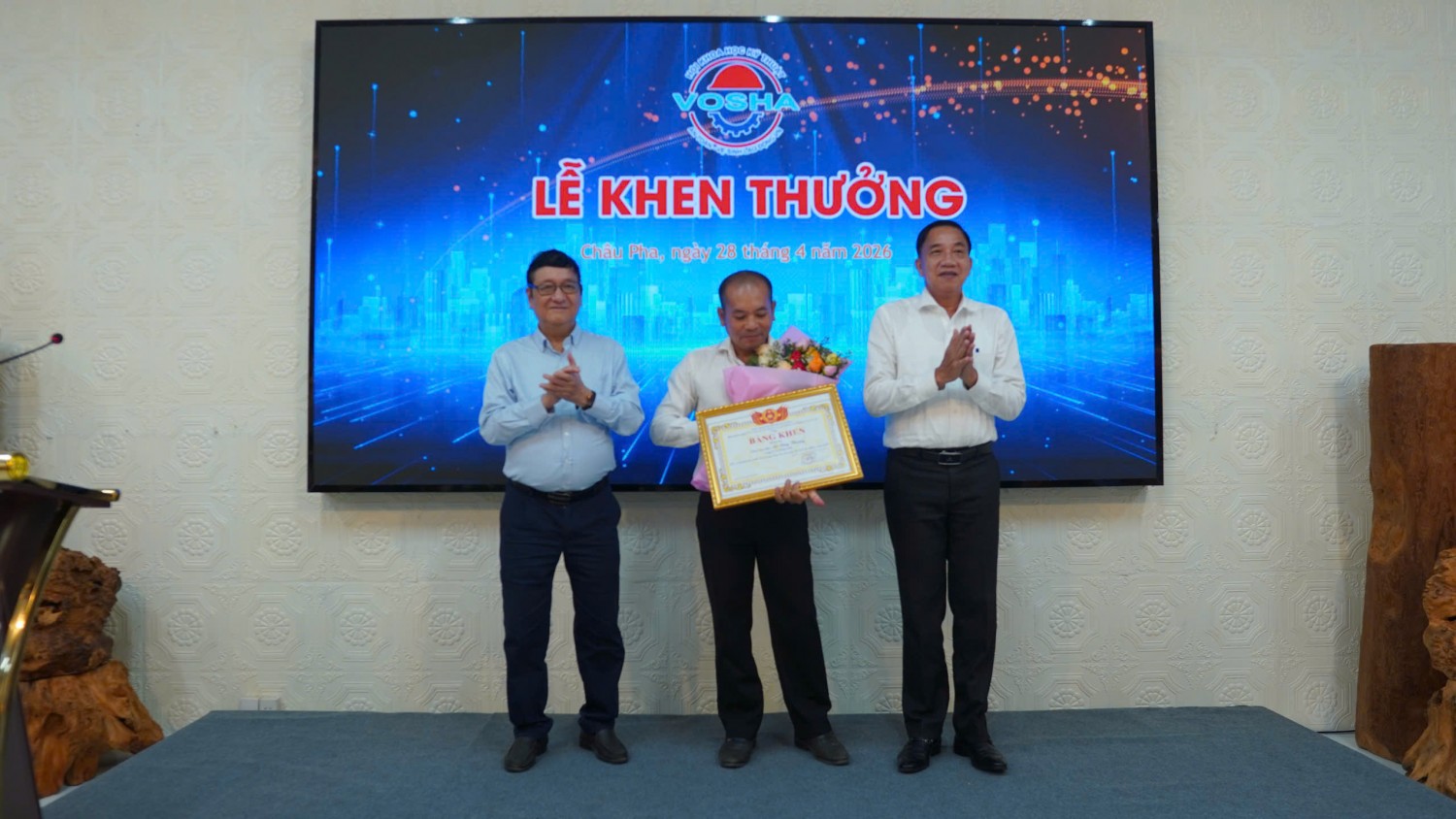 z7773501008622 e35fb7bee2200bf7c804a6cc26beeafa